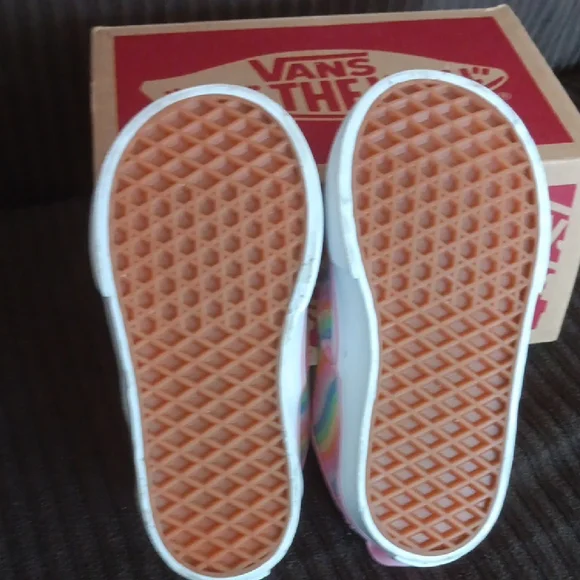 Vans Kids Rainbow Stripe Sneakers Toddler 5 1/2 NWT - Picture 3 of 7